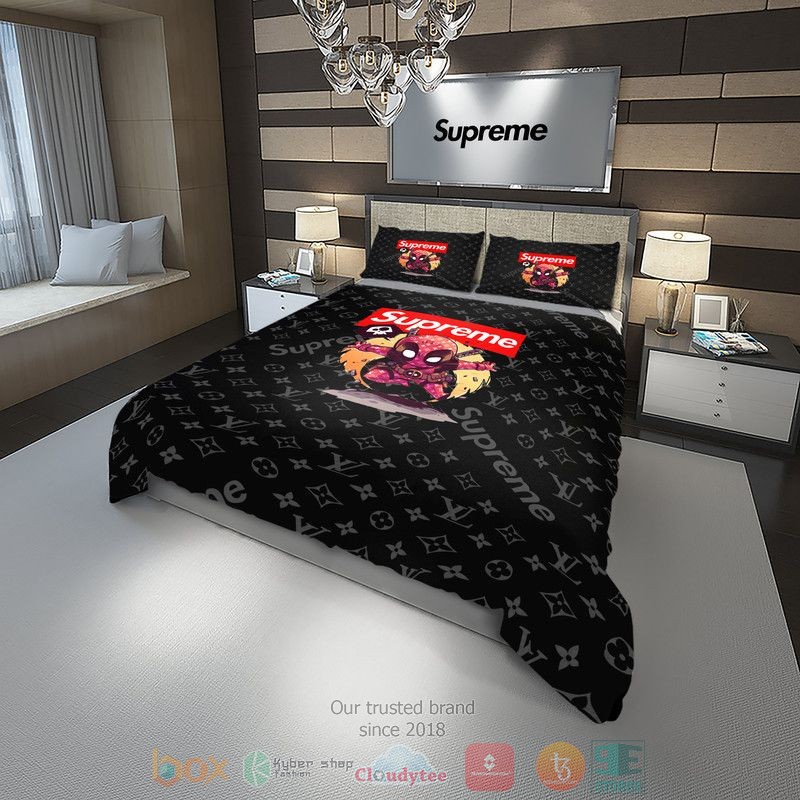 Deadpool chibi Supreme Louis Vuitton black pattern quilt bedding set