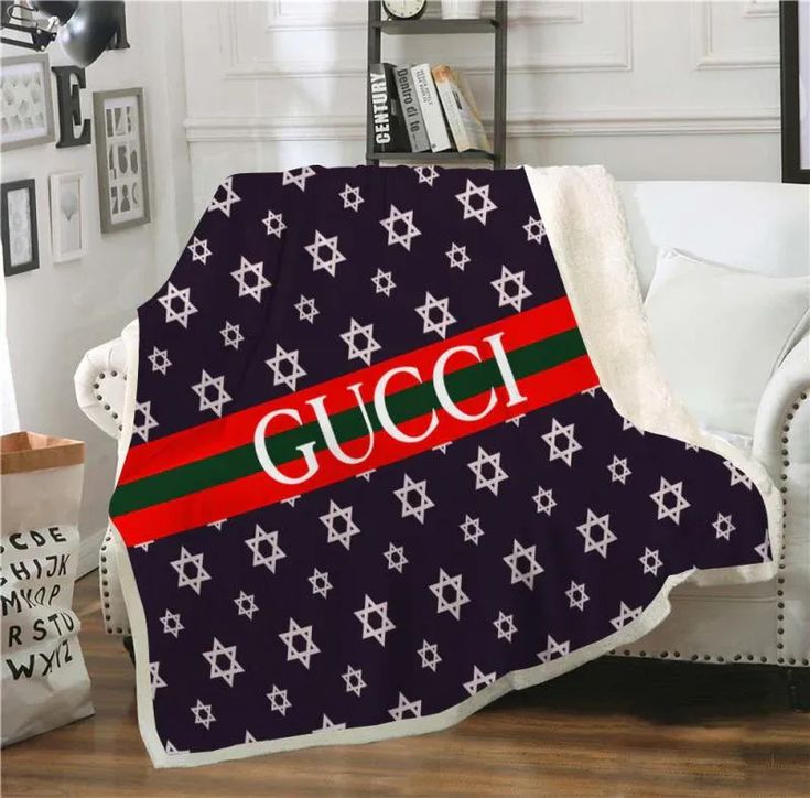 Gucci Fleece Blanket Fashion Brand Home Decor Luxury 1