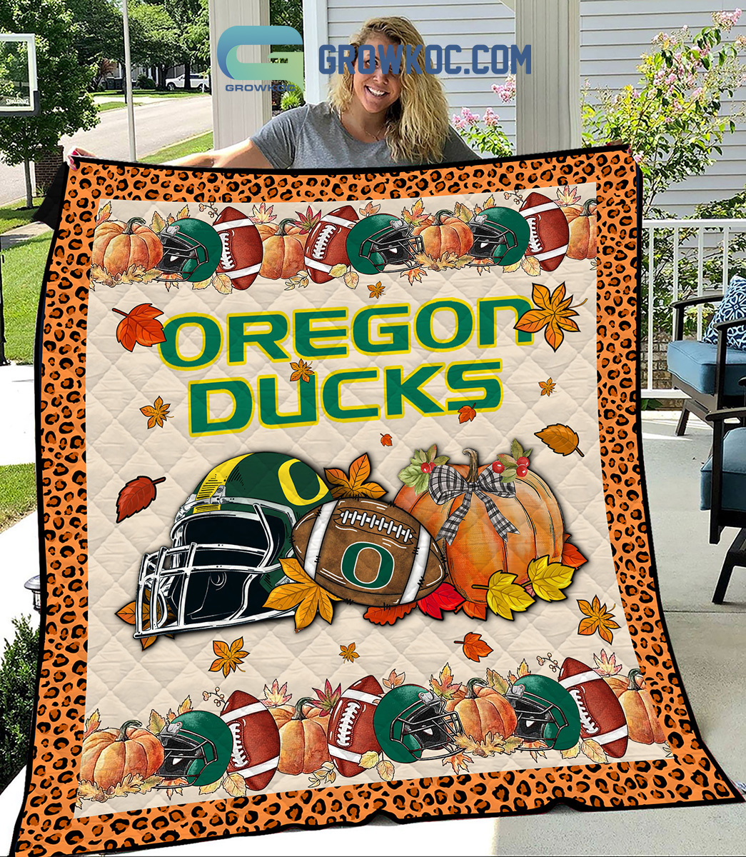 Oregon Ducks NCAA Football Welcome Fall Pumpkin Halloween Fleece Blanket Quilt2B1 BmhxB