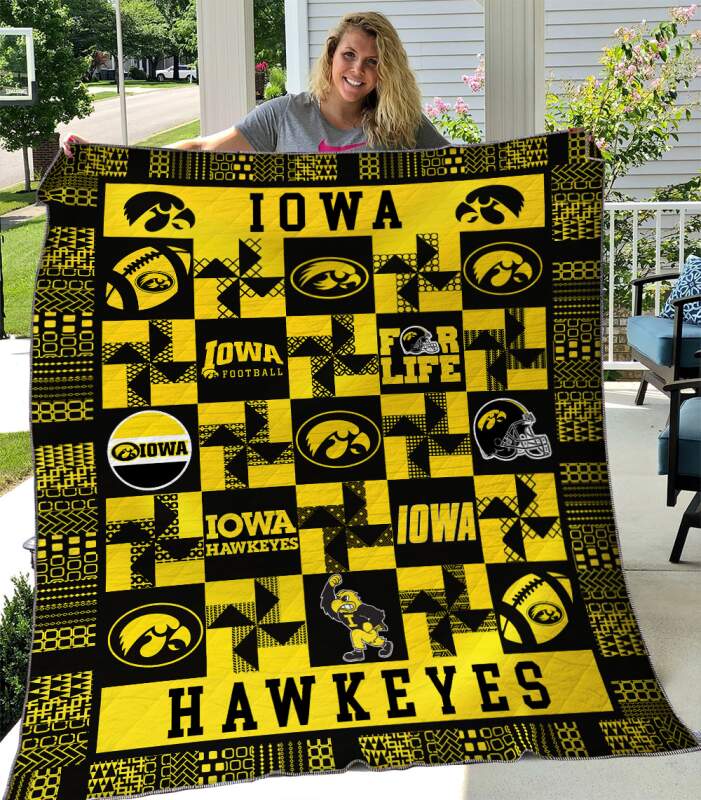 ncaa iowa hawkeyes gold black quilt fleece blanket v4 wfqf223 fpnji