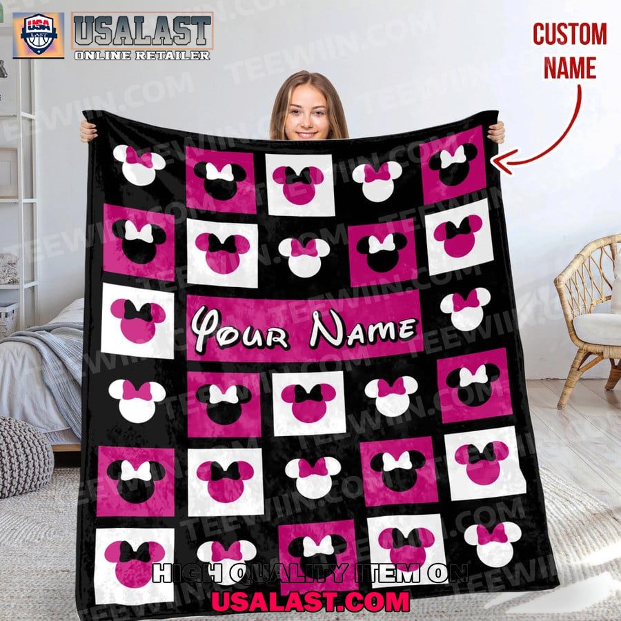 personalized minnie mouse disney premium quilt blanket 1 iVJos