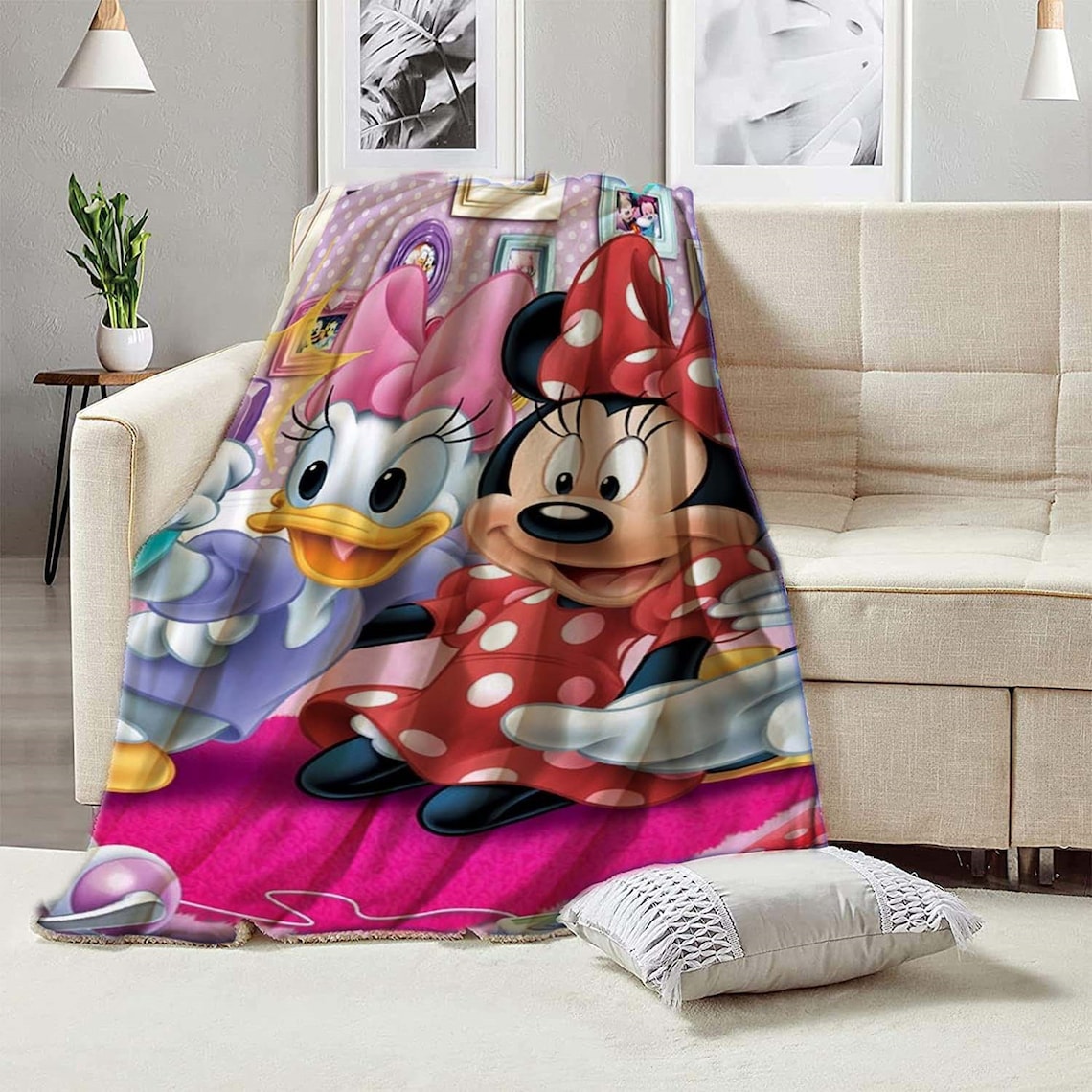 Cartoon Custom Name Cute Donald Duck Blanket Personalized Creative Disney Minnie Blanket Baby Birthday Gift Home Decor 0