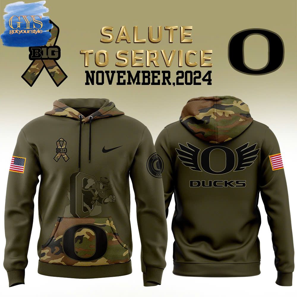 Oregon Ducks Nike Camo 2024 Salute to Service Club Fleece Hoodie 1