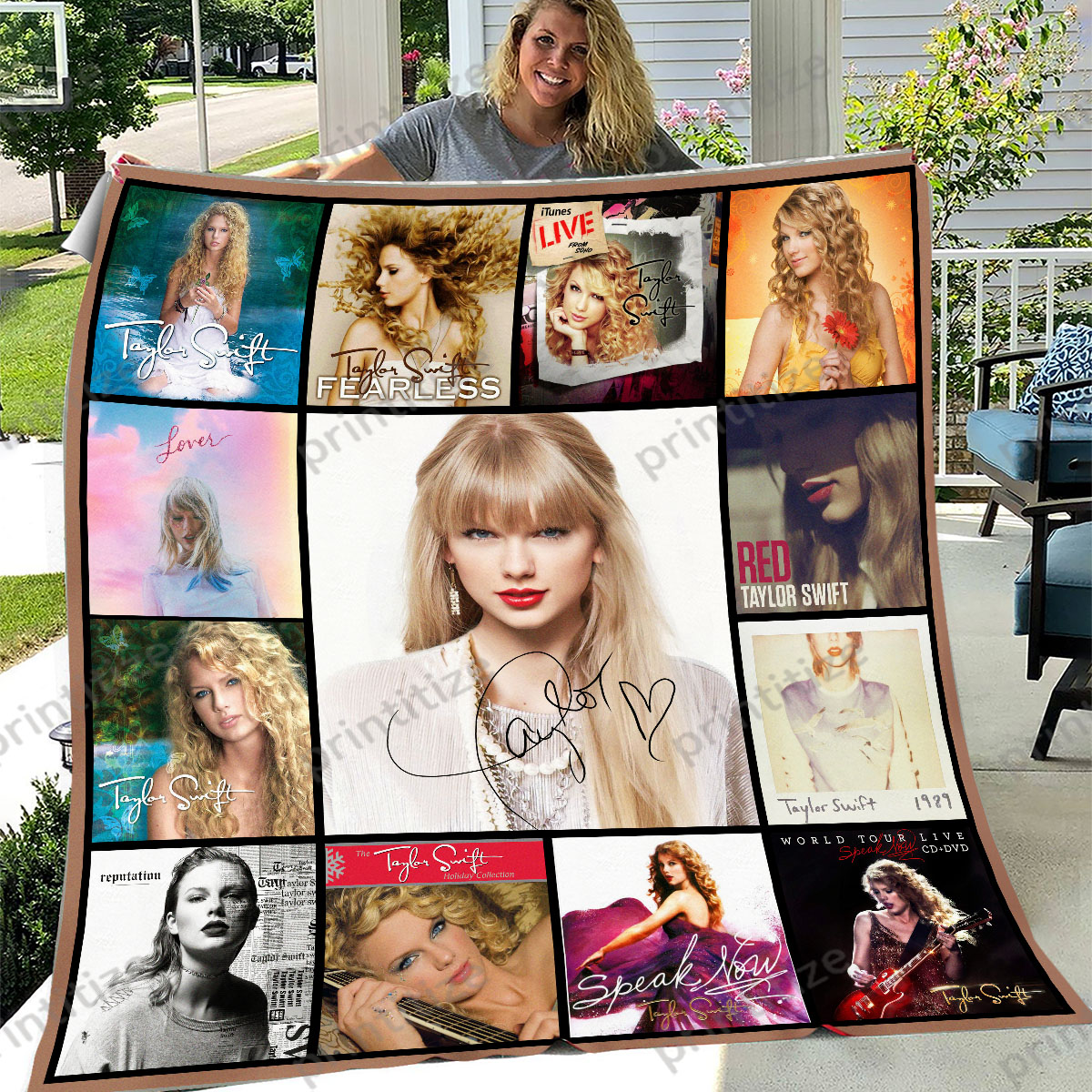 Taylor Swift Signed For Fans Blanket 0