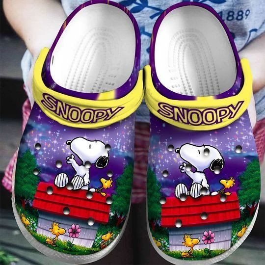 colorful snoopy cartoon unisex crocs shoes vfz9e