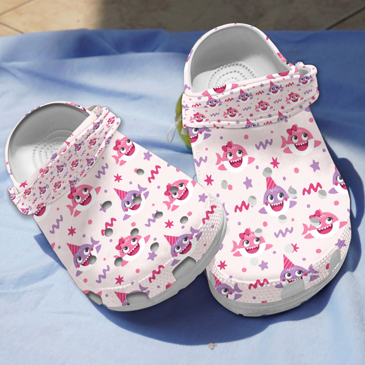 comfortable and breathable baby shark pink clogs for kids 26 adults 2irno