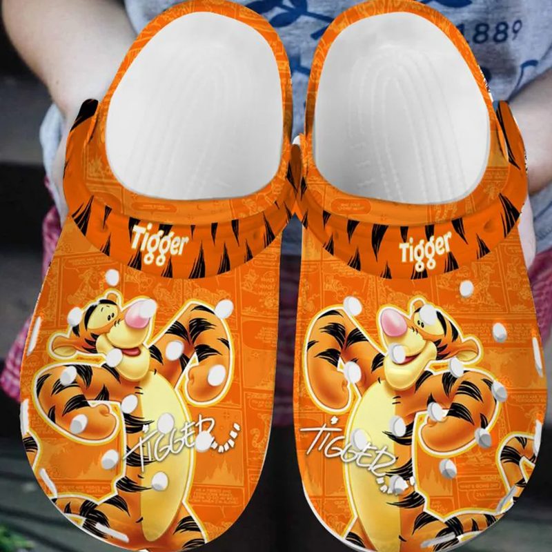 eye catching design tigger caroon clogs for kids and adults ch3v3