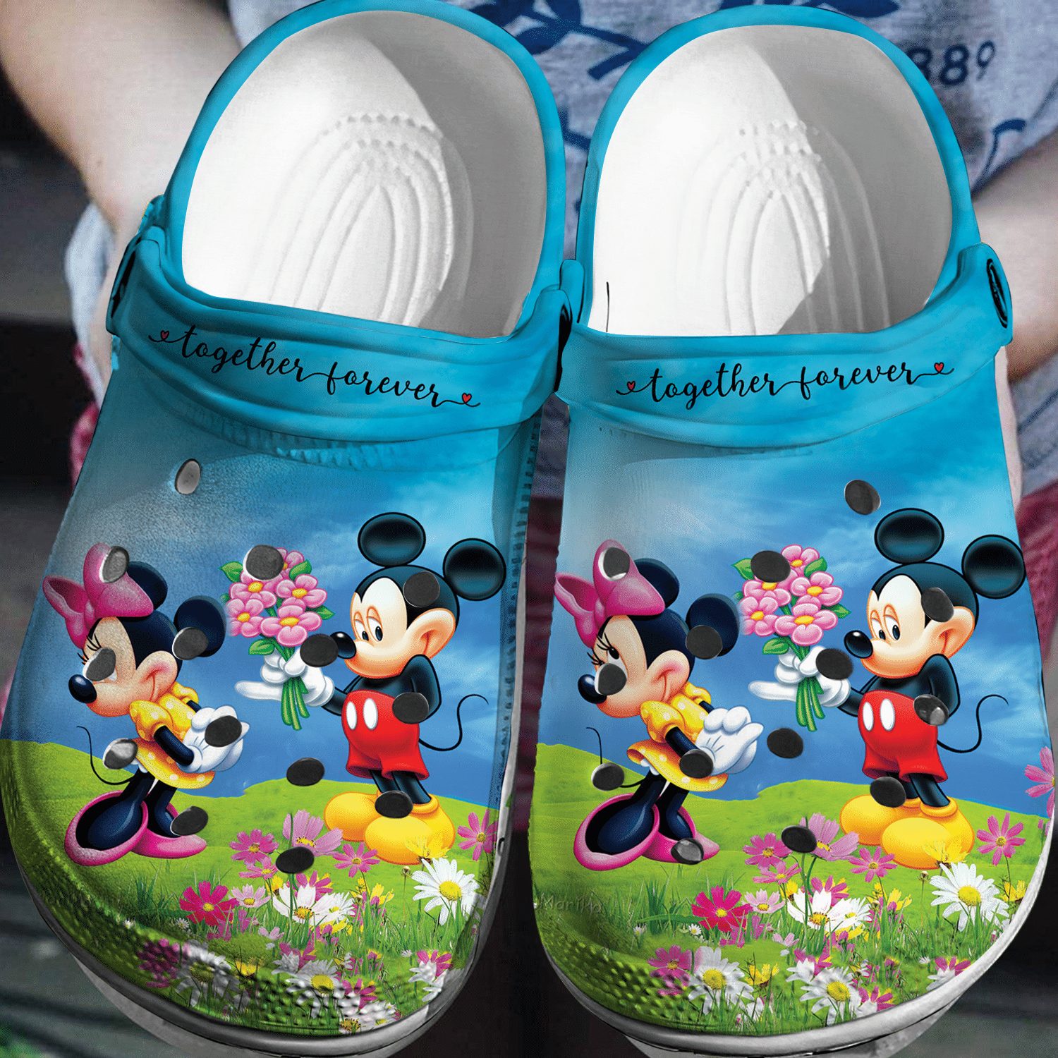 give flowe on the grass mickey and minnie mouse clogs for kids 26 adults sffnq