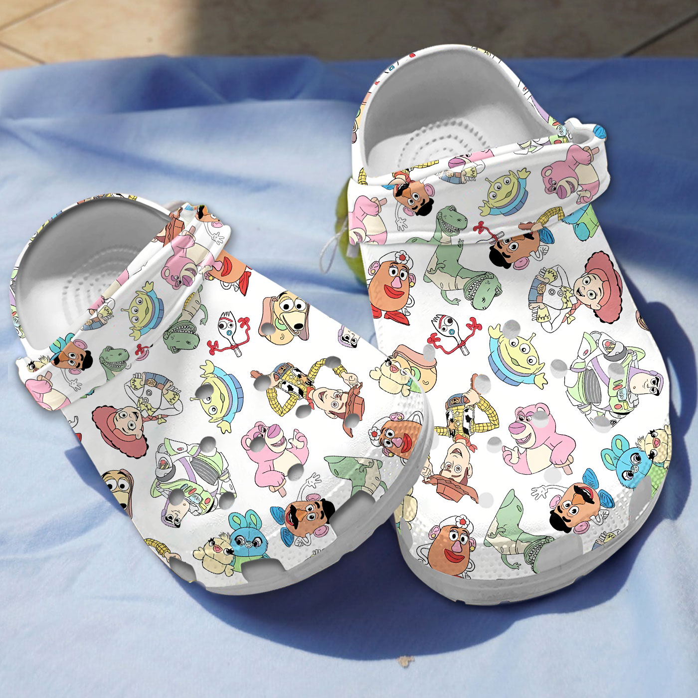 lovely white cartoon shoes featuring toy story characters clogs fast shipping worldwide zclk5