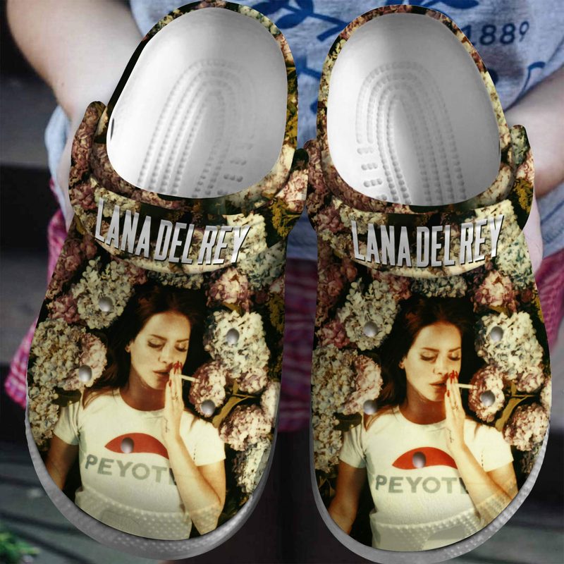 special crocs singer lana del rey and flowers clogs the ideal shoes for fans 3hkmf