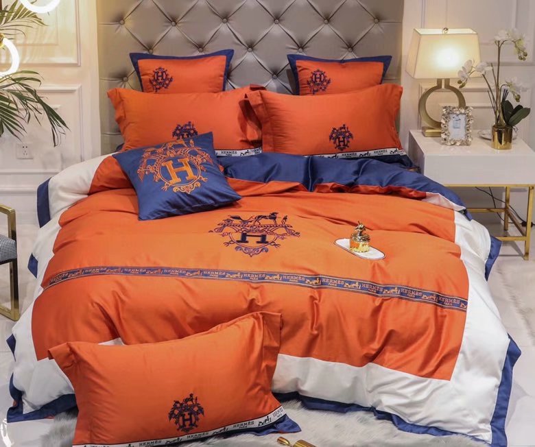 133084609137416947 hermes bedding sets 4pcs 454230 be9a002a 7f84 499e 90e3 1df382e74330 1024x1024@2x