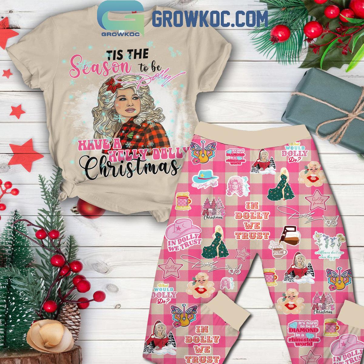 Dolly Parton Tis The Season To Be Dolly Merry Christmas Fleece Pajamas Set 1 s6snR