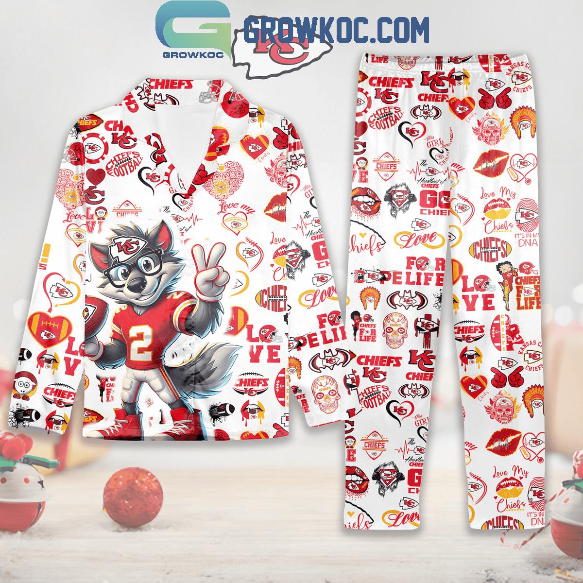 Kansas City Chiefs KC Wolf Victory Love Polyester Pajamas Set 1 axoGk