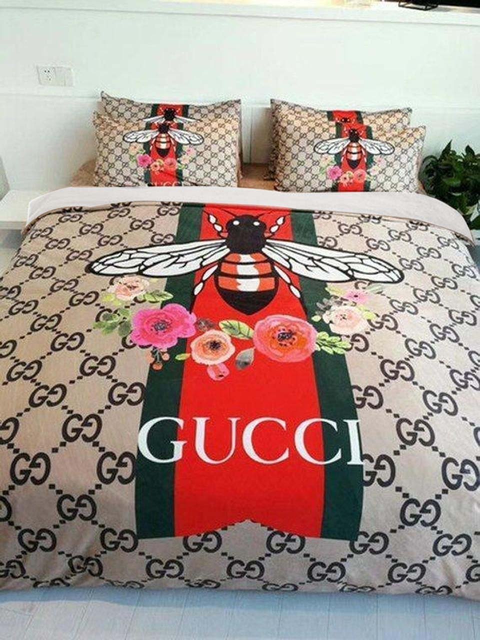 Luxury Gucci Floral Bee In Monogram BG With Vintage Web Bedding Set 604e1340 41b3 4665 847f 10a7a992e38b 1024x1024@2x