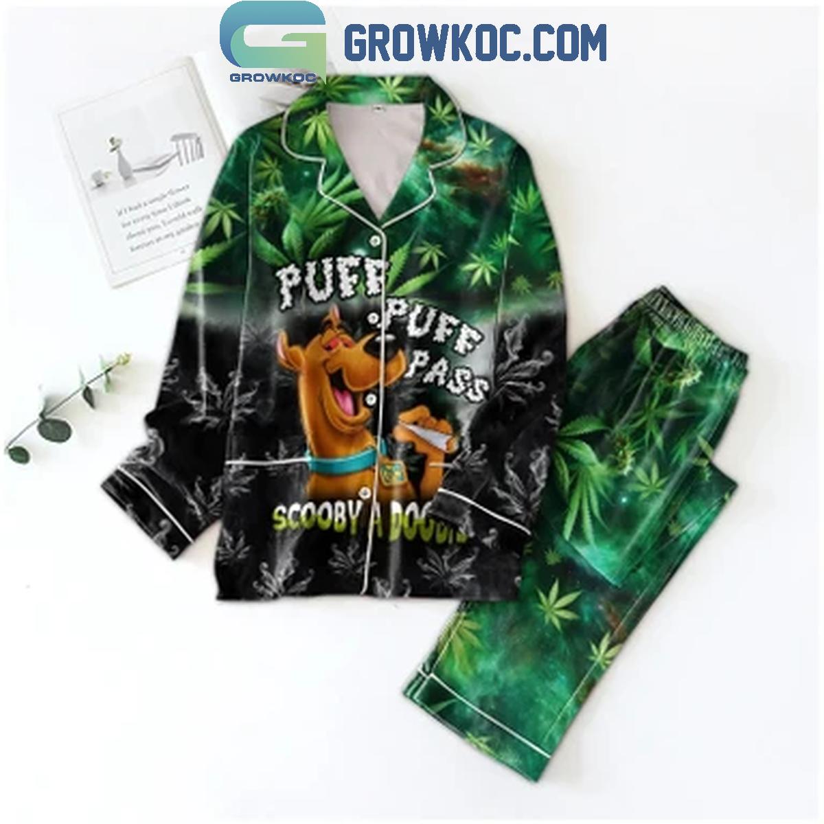 Scooby Doo Get High Puff Puff Pass Galaxy Polyester Pajamas Set 1 HY2Cg