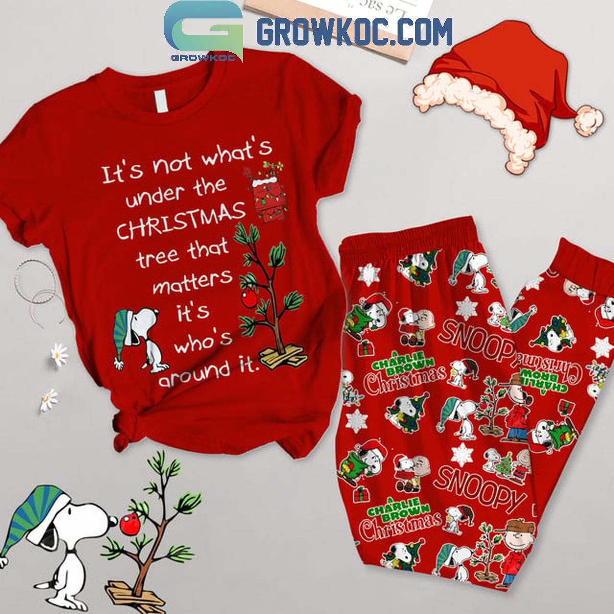 Snoopy Its Not What Under The Christmas Tree Fleece Pajamas Set Red 1 ZpdYN