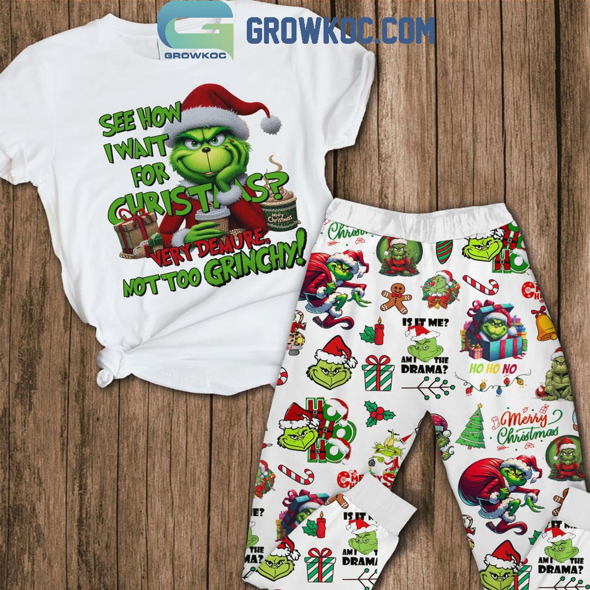 The Grinch See How I Wait For Christmas Very Demure Mottoo Grinch Fleece Pajamas Set 1 DG1lF