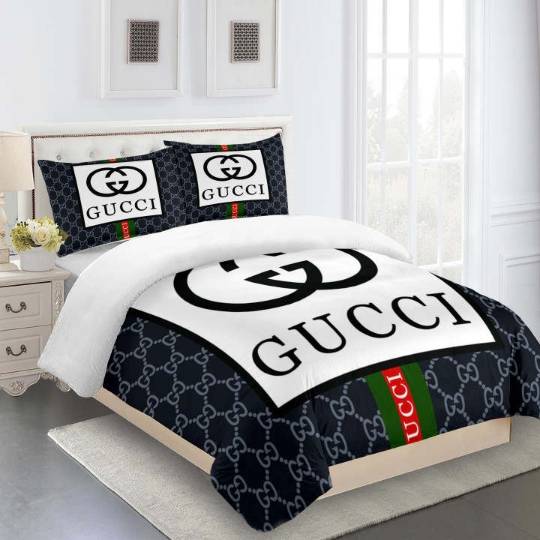 guccibeddingsetblueandwhiteLuxurybedsheets 2864ec36 5573 47e4 a92b 17eb0aad06a1 1024x1024@2x