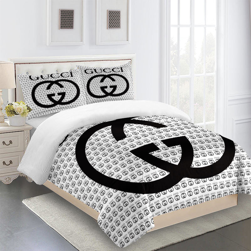 guccibeddingsetwhiteandblackLuxurybedsheets 1024x1024@2x