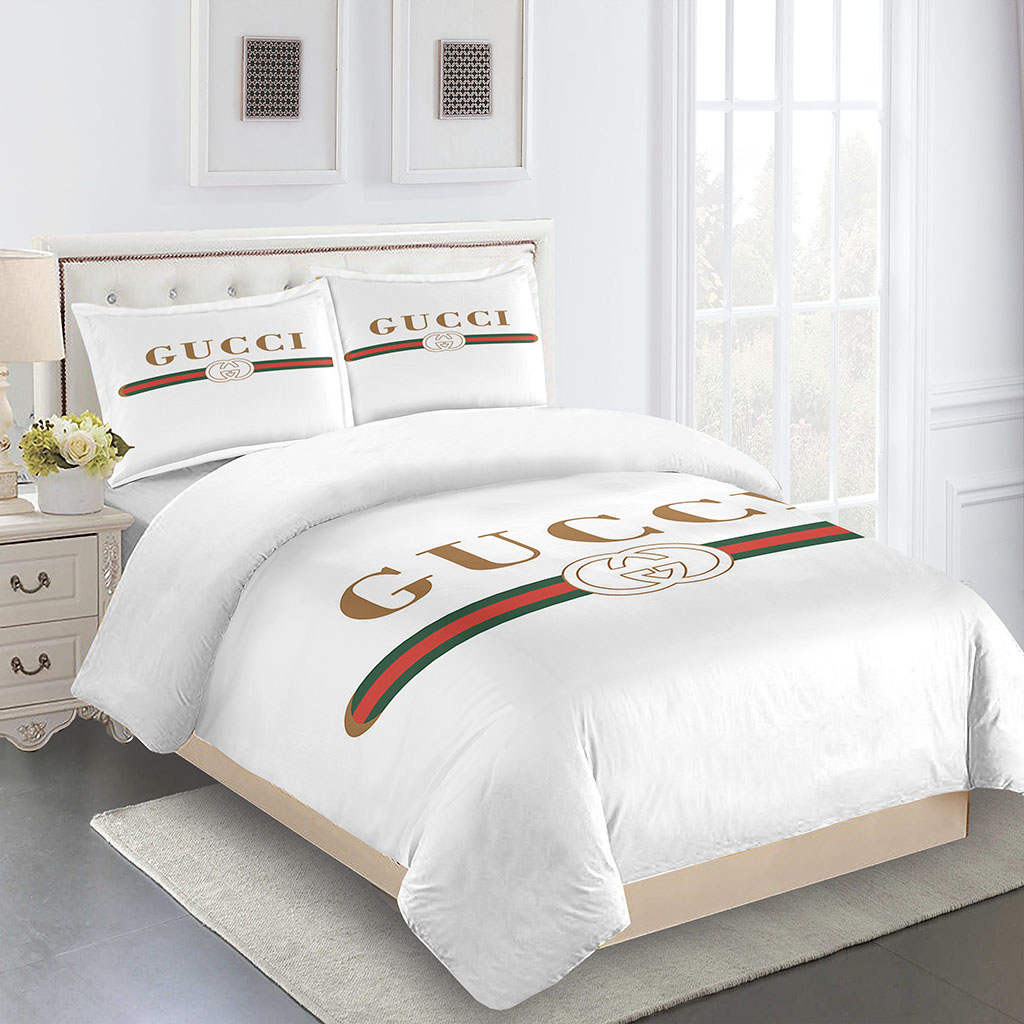 guccibeddingsetwhiteandbrownLuxurybedsheets df8e405a b131 450c 913e 24c234bcda3a 1024x1024@2x