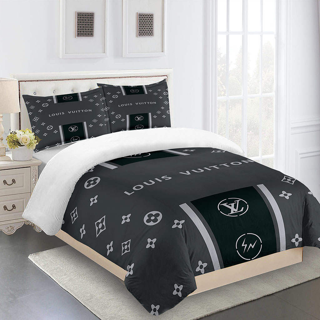 louisVuittoncomfortersetBeautifulgrayblack a76b342d bd6b 4ece 9791 84e3f3179e1f 1024x1024@2x