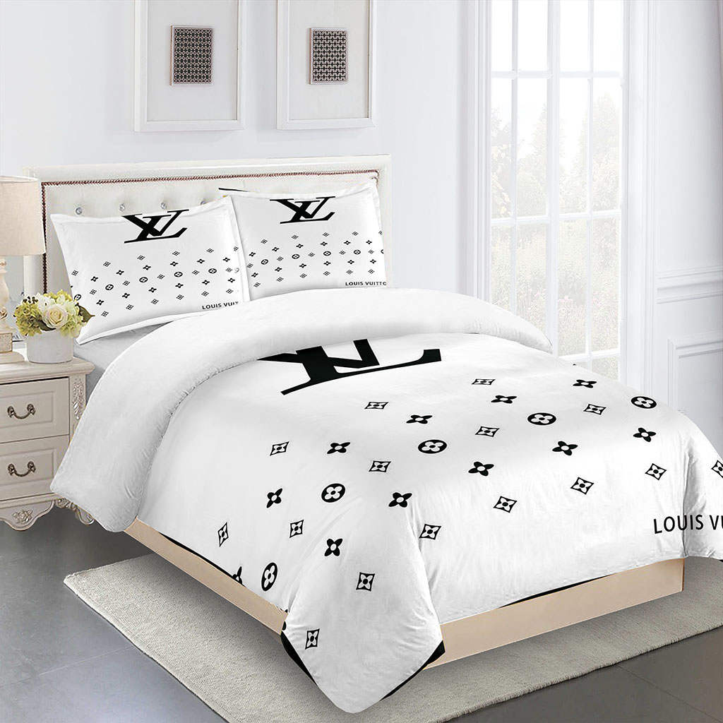 louisVuittoncomfortersetblackwhite 88312ee9 cc8b 43ce b2f9 0e6c1790cae9 1024x1024@2x