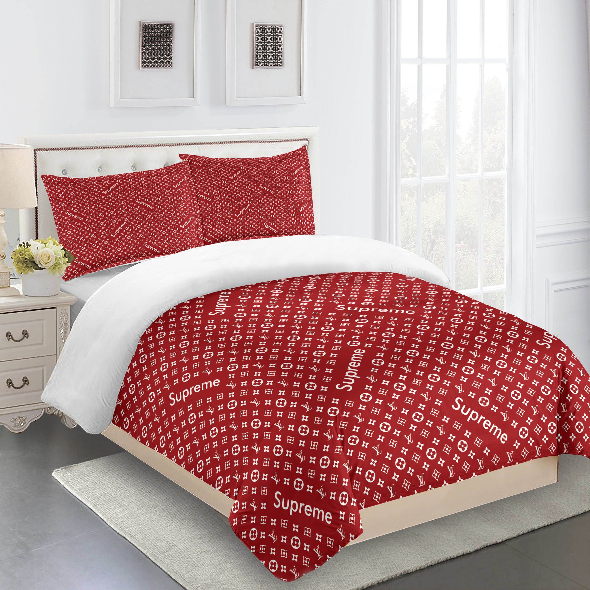 louisVuittoncomfortersetredsupreme 0d87c6f3 5b39 4f3a 80b8 3a97ff40ab4c 1024x1024@2x