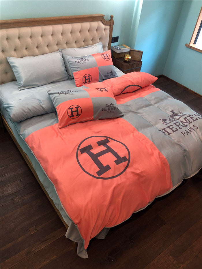 s 770763 hermes bedding 883ee7e9 147b 4b3d b515 2a247dc90186 1024x1024@2x